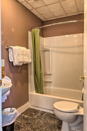 Free toiletries, hair dryer, towels