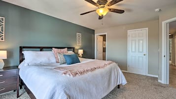 3 bedrooms, iron/ironing board, internet, bed sheets