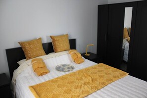 1 bedroom, iron/ironing board, free WiFi, bed sheets