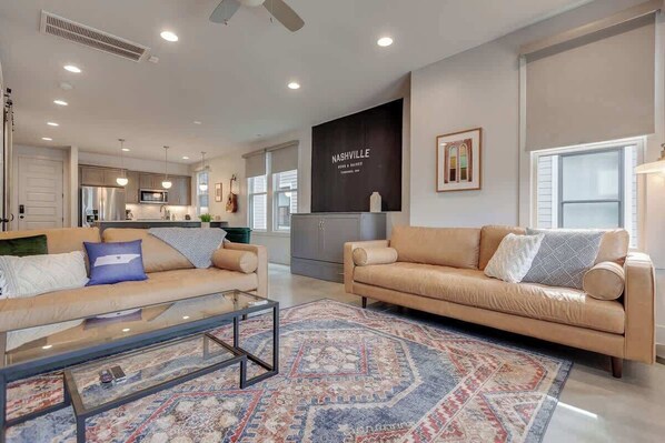 TV, stereo, offices