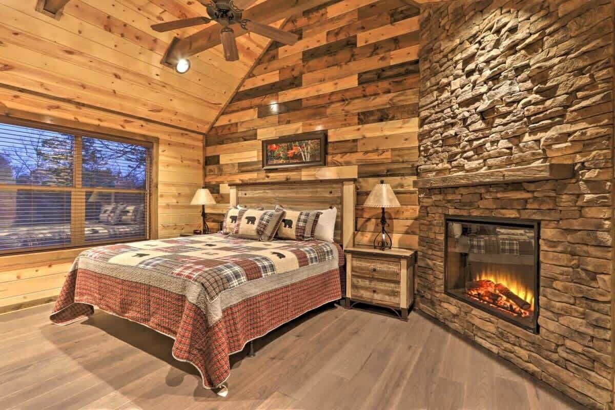 4 室のベッドルーム、アイロン / アイロン台、WiFi、ベッドシーツ