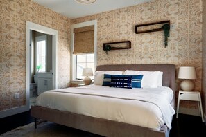 2 chambres, fer et planche à repasser, Wi-Fi, draps fournis