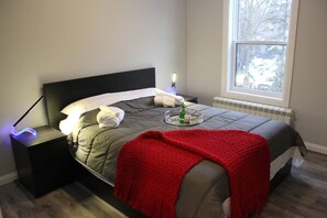 1 chambre, fer et planche à repasser, accès au Wi-Fi (inclus)