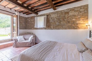 5 dormitorios, tabla de planchar con plancha, wifi gratis
