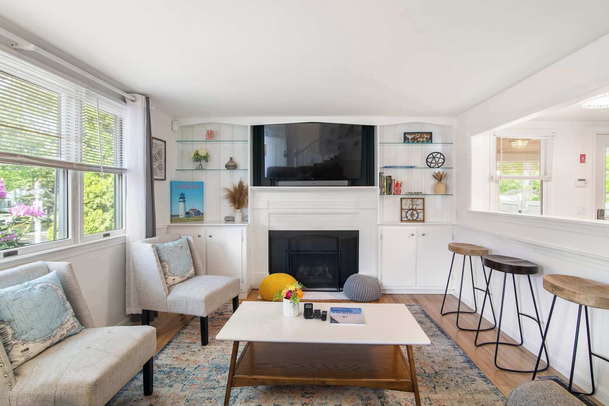 TV, fireplace, offices