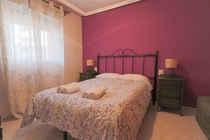 1 bedroom, iron/ironing board, free WiFi, bed sheets