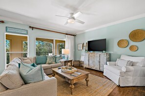 TV - Stylish Getaway near Beach with Private Balcony, Full Kitchen, and Pool (Santa Rosa Beach)