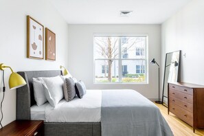 1 slaapkamer, een strijkplank/strijkijzer, wifi, beddengoed