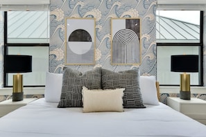 5 عدّة غرف نوم ومكواة/لوح كي وواي فاي مجانًا وملاءات أسرّة