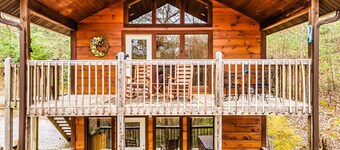 NEW! Snuggle Bear Cabin in the Heart of the Smokies!