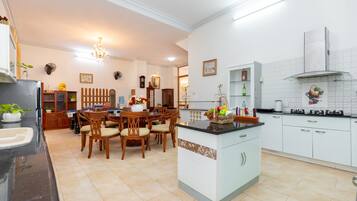 Premium Villa | Private kitchen | Full-sized fridge, microwave, oven, stovetop