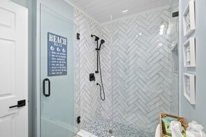 Combined shower/bathtub, hair dryer, towels, soap - Amazing Oceanfront Views-Top Floor Corner Villa with Direct Access to the Beach! (Hilton Head Island)