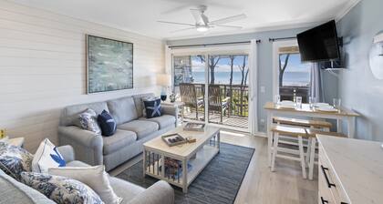 Amazing Oceanfront Views-Top Floor Corner Villa with Direct Access to the Beach!