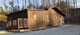 Shady Oaks Cabin 4 in Red River Gorgeâą Pet Friendly âą Hi Speed Internet đ