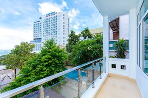 Premium Villa | Balcony