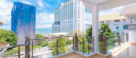 Premium Villa | Terrace/patio