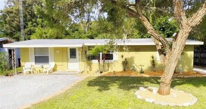 Exterior - Hidden gem close to everything!!! (Sarasota)