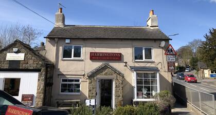 Newly refurbished, modern apartment in Hathersage, with parking