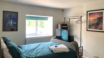 1 chambre, fer et planche Ă  repasser, Wi-Fi gratuit, draps fournis