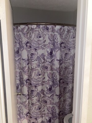 Asciugamani, sapone, carta igienica