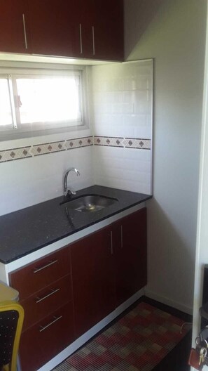 Standard Double Room | Bilik Mandi | Pancuran mandi, tuala disediakan