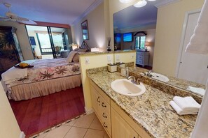 2 chambres, fer et planche à repasser, accès au Wi-Fi (inclus)