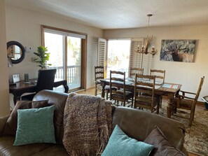 Smart TV, fireplace, stereo, printers