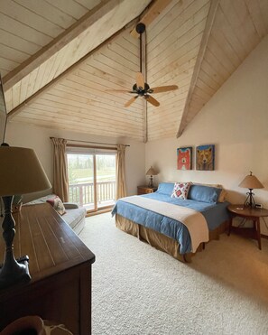 3 bedrooms, desk, iron/ironing board, free WiFi - Luxury, Mountain Views, Hot tub + Pool, 1 mile from Purgatory Ski Resort! (Durango)