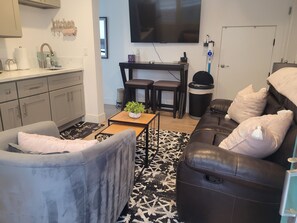 Smart TV - Cozy 1-Bed near Silver Strand Beach (Oxnard)