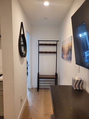 Interior - Cozy 1-Bed near Silver Strand Beach (Oxnard)