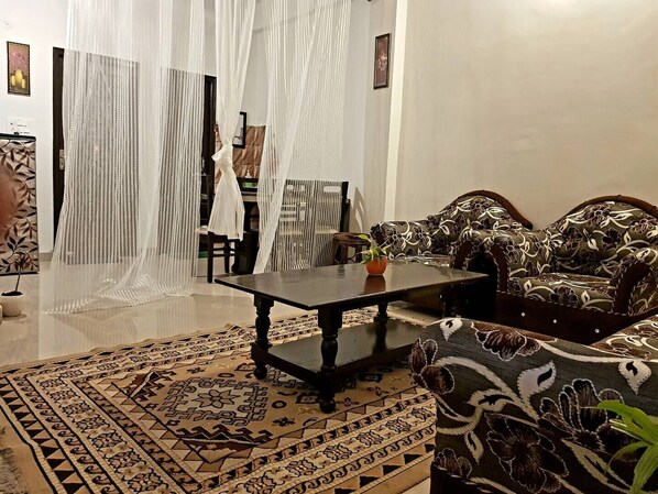 Living area - Spend your special moments and rejuvenate yourself. (Dehradun)