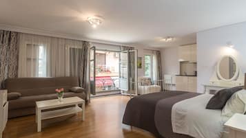 1 bedroom, Egyptian cotton sheets, premium bedding, free WiFi