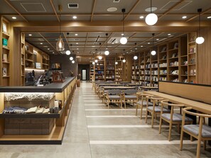 Lobby - Lamp Light Books Hotel Sapporo (Sapporo)