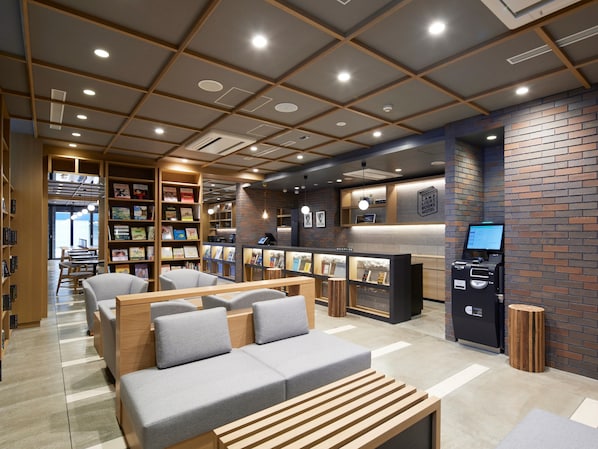 Lobby - Lamp Light Books Hotel Sapporo (Sapporo)