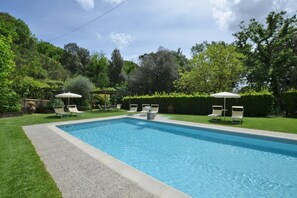 Piscina stagionale all'aperto