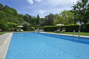 Piscine extérieure (ouverte en saison)