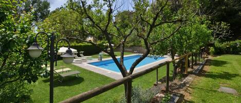 Alberca al aire libre por temporada