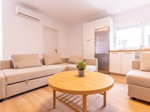 TV - HOMEABOUT LA MERCED PENTHOUSE 20 (4BR 2BT) (Málaga)