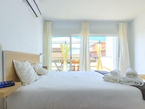 4 Schlafzimmer, Bügeleisen/Bügelbrett, Internetzugang, Bettwäsche