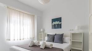 2 quartos, acesso à internet, roupa de cama