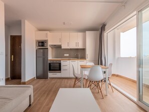 Interior - HOMEABOUT LA MERCED PENTHOUSE 22 (2BR 2BT) (Malaga)