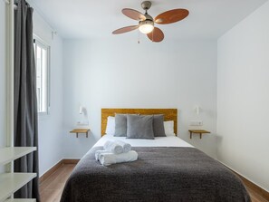 2 bedrooms, iron/ironing board, Internet, bed sheets - HOMEABOUT LA MERCED PENTHOUSE 22 (2BR 2BT) (Malaga)