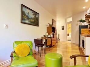 智能電視、DVD 播放機、影像庫