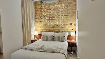 1 bedroom, desk, iron/ironing board, free WiFi