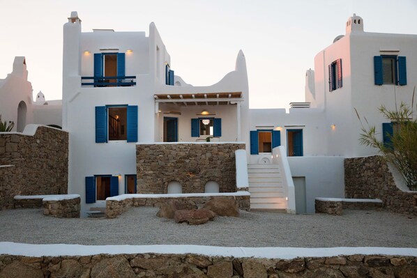 Front of property - Little Blue (Mykonos)