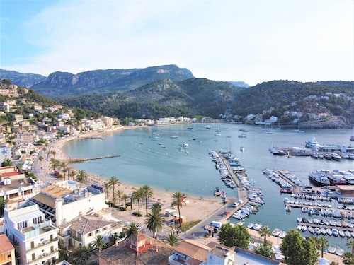 Idyllic, Spacious villa with Sea View,Heatable Pool and garden in Port de Sóller