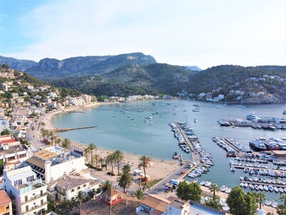 Idyllic, Spacious villa with Sea View,Heatable Pool and garden in Port de Sóller