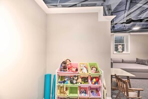 Children’s area - Home w/ Office + Yard: 25 Mi to Downtown Chicago! (Glen Ellyn)