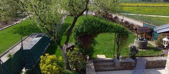 Charming Cottage with Terrace & Closed Yard in Pont-la-Ville