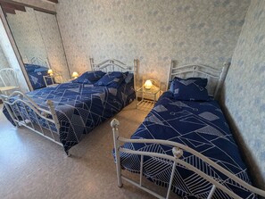 2 habitaciones, wifi gratis y ropa de cama